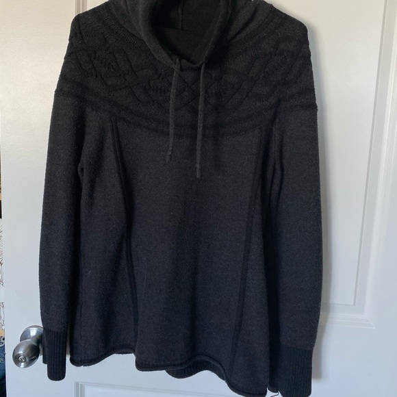 Turtle neck sweater - Picture 1 of 2